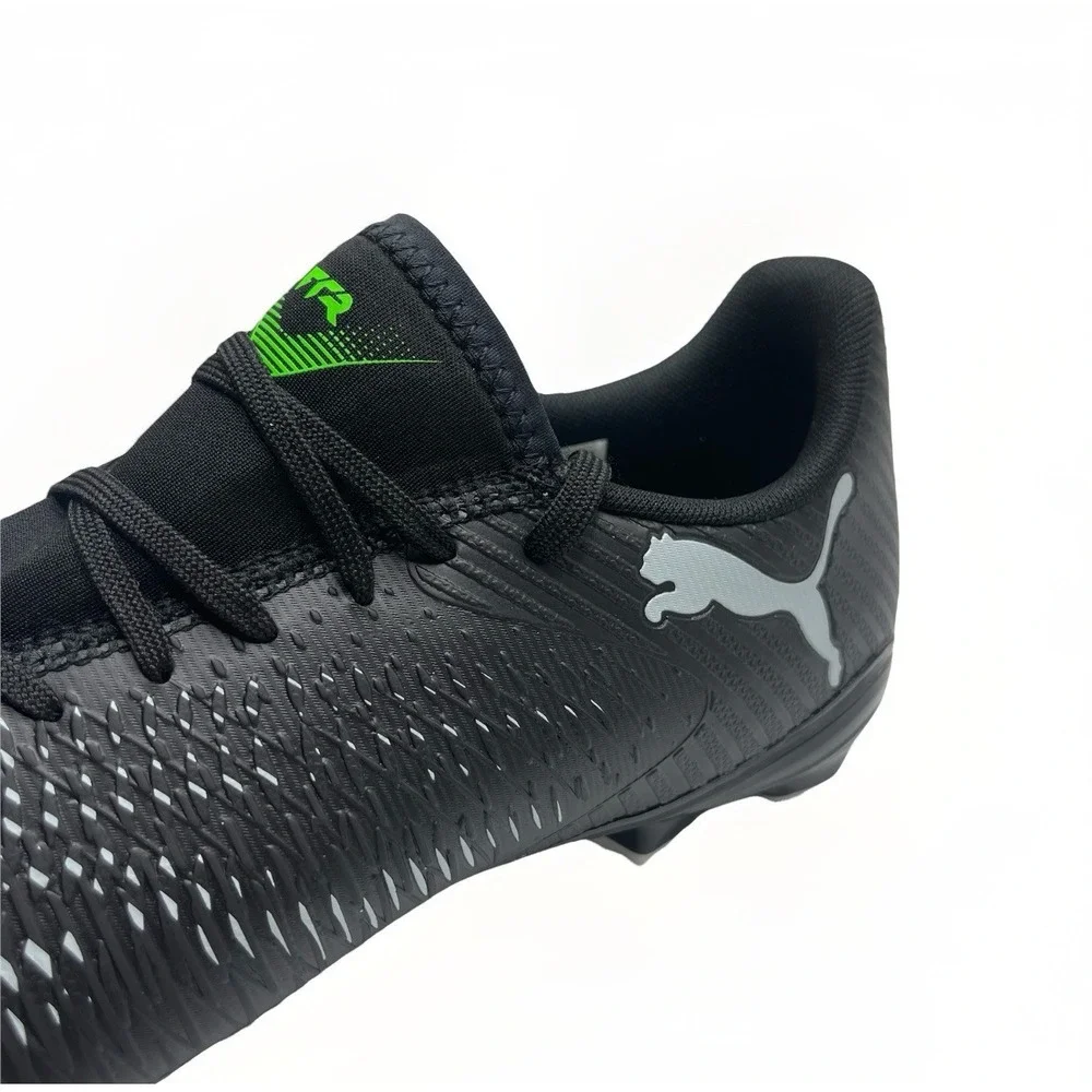 PUMA Soccer Cleats Men's Size 9.5 Black Green